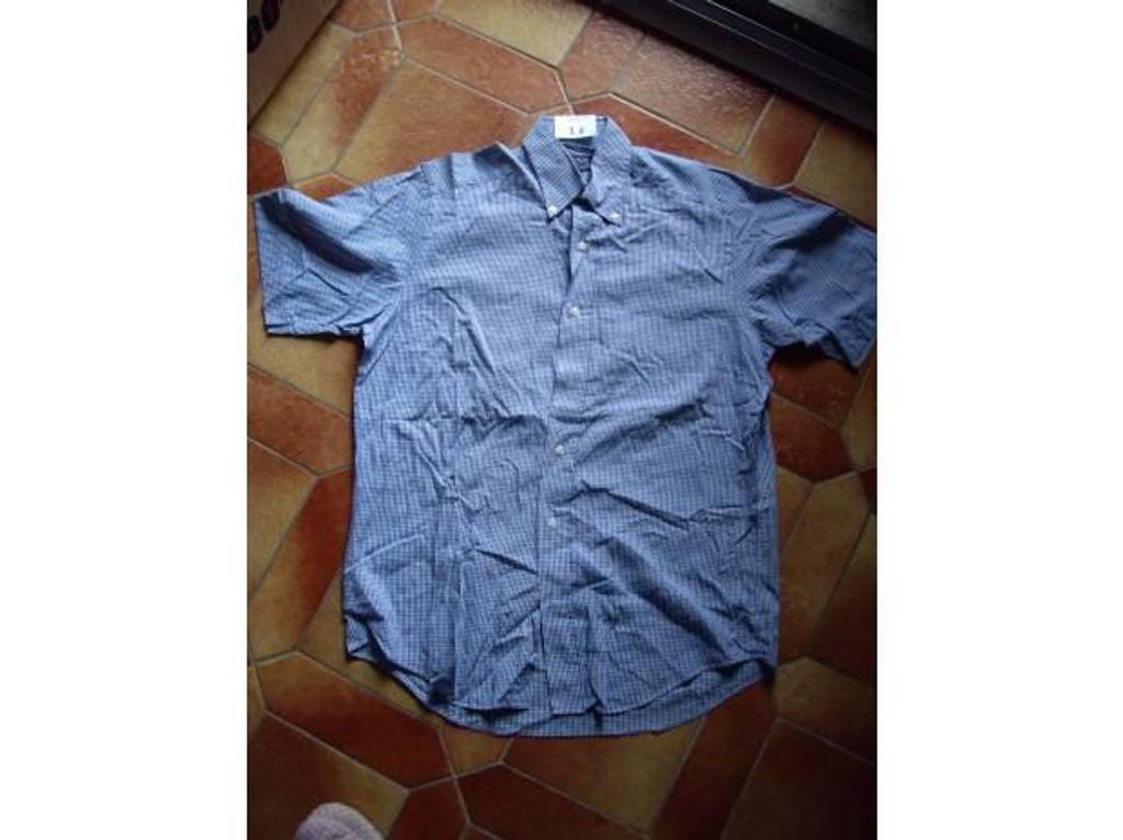 Vêtements occasion Bas-Rhin Bouxwiller - 67330 - Photos Vivastreet Chemises Homme manches courtes T39-40 ou T.3