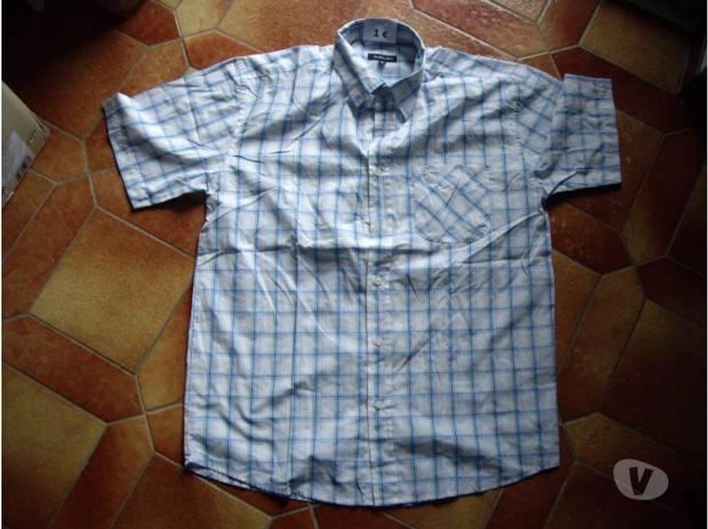 Vêtements occasion Bas-Rhin Bouxwiller - 67330 - Photos Vivastreet Chemises Homme manches courtes T43-44 ou TXL à 1 €