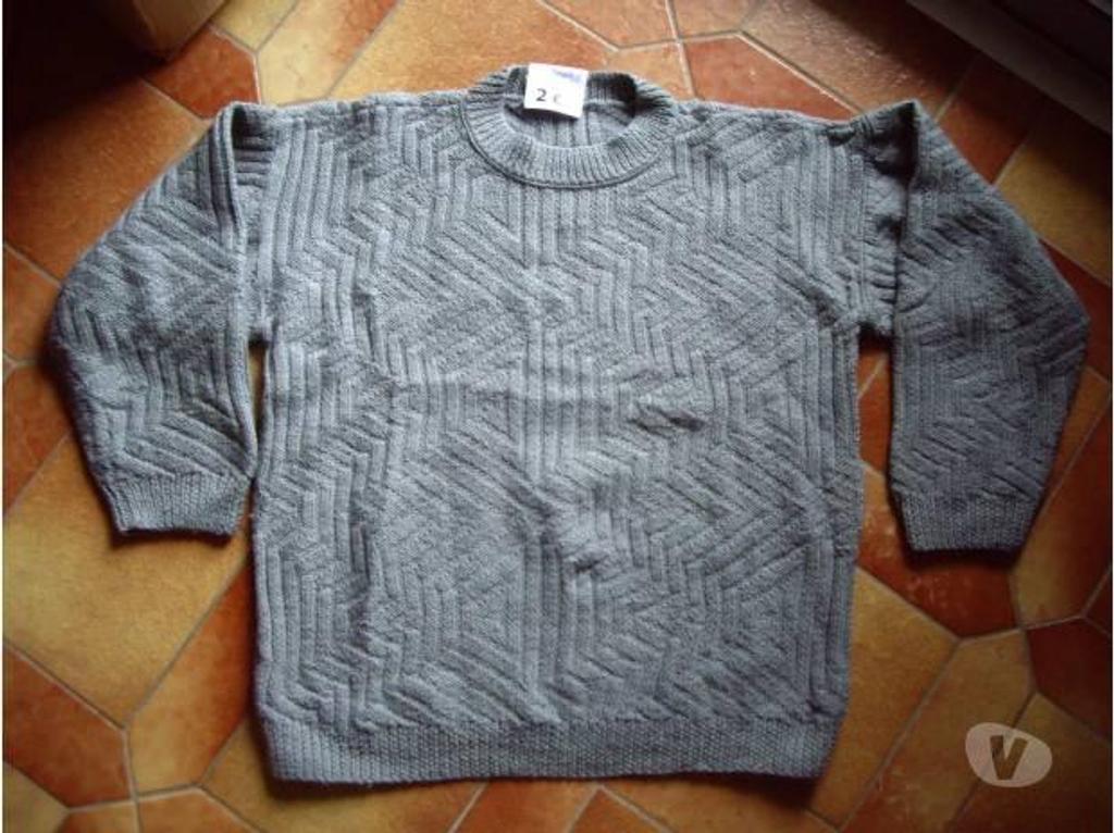Vêtements occasion Bas-Rhin Bouxwiller - 67330 - Photos Vivastreet PULLS Homme T.50-52 à Taille 54 à 2 €
