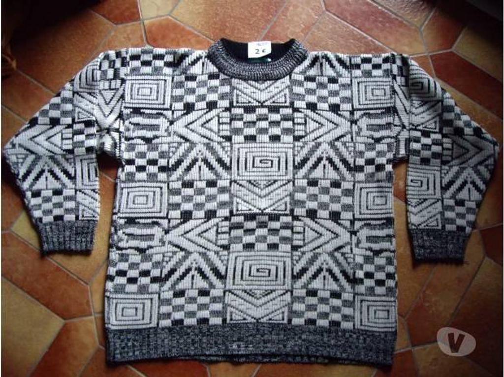 Vêtements occasion Bas-Rhin Bouxwiller - 67330 - Photos Vivastreet PULLS Homme T.50-52 à Taille 54 à 2 €