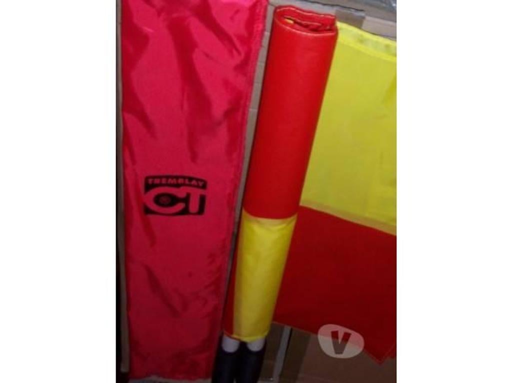 Matériel de sport Lot-et-Garonne Villeneuve sur Lot - 47300 - Photos Vivastreet Paire drapeaux touche NEUFS