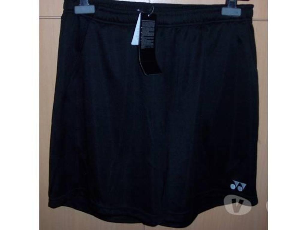 Vêtements occasion Lot-et-Garonne Villeneuve sur Lot - 47300 - Photos Vivastreet Short YONEX taille XL Neuf