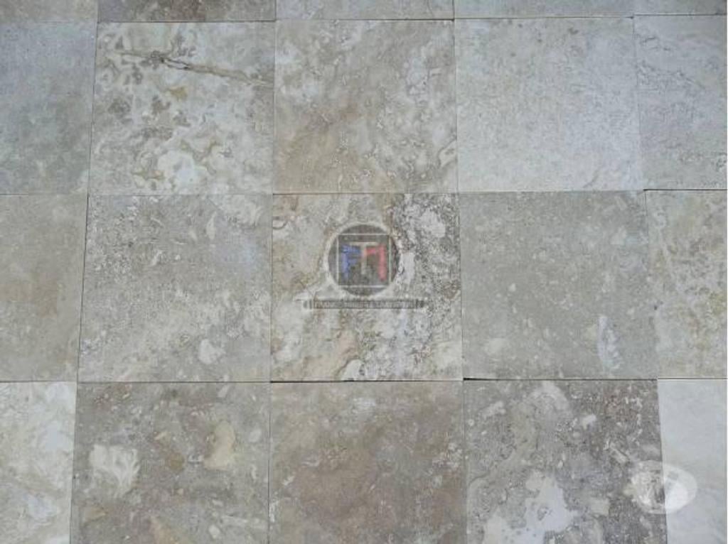  Bouches-du-Rhône Lancon Provence - 13680 - Photos Vivastreet Travertin classique mat ( rebouché )