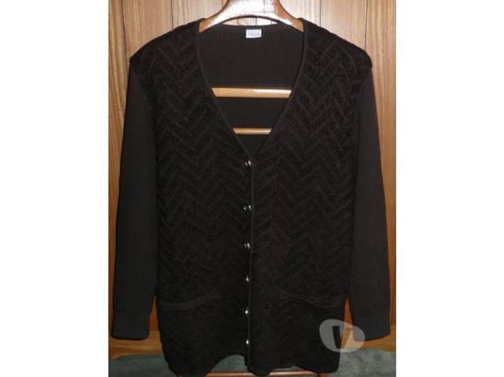 Vêtements occasion Seine-et-Marne Meaux - 77100 - Photos Vivastreet GILET long pour femme taille 44