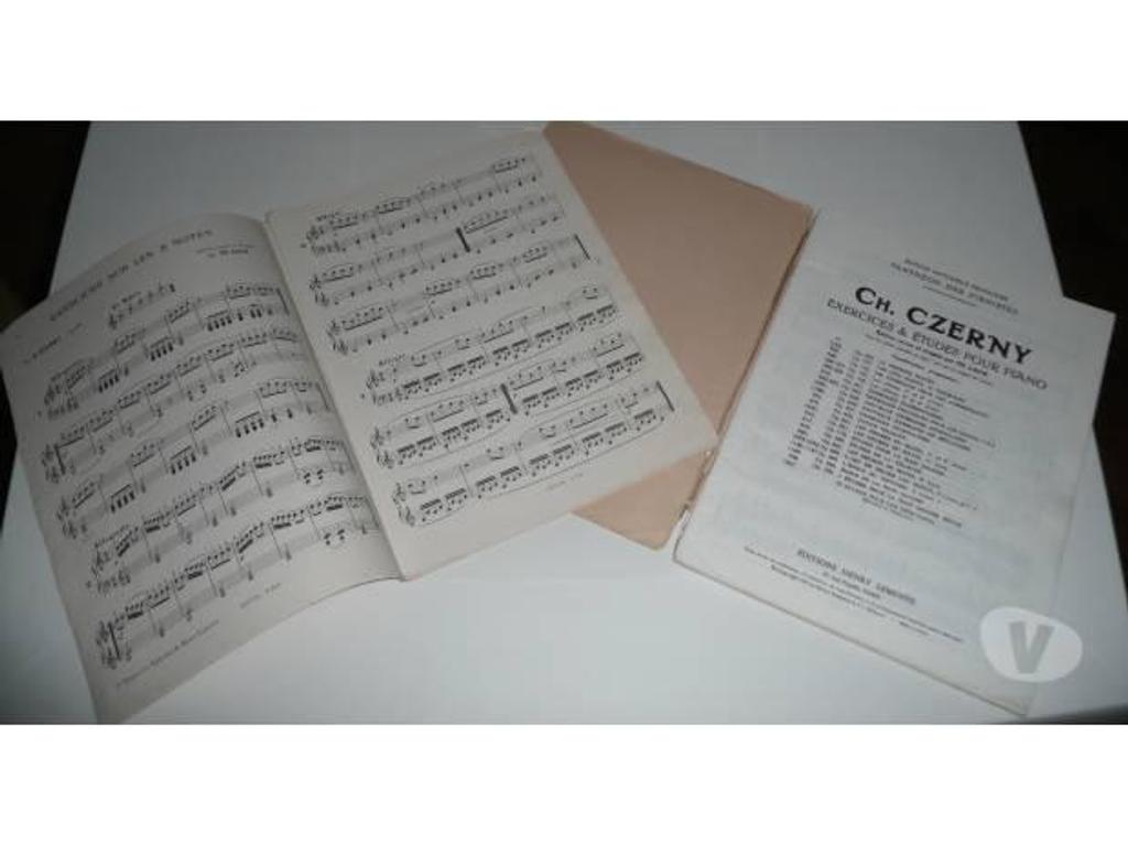 Livres occasion Seine-et-Marne Meaux - 77100 - Photos Vivastreet CZERNY LE PREMIER MAITRE DU PIANO / LES CINQ DOIGTS