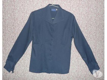 Vêtements occasion Meaux Seine-et-Marne - Photos Vivastreet CHEMISIER femme taille 2