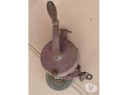 Bricolage - Jardin - Outillage Meaux Seine-et-Marne - Photos Vivastreet MEULE MECANIQUE ANCIENNE