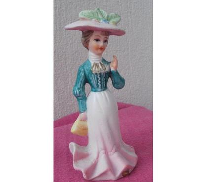 Décoration-Art-Antiquité Montauban Tarn-et-Garonne - Photos Vivastreet Biscuit en porcelaine femme élégante, robe longue et chapeau