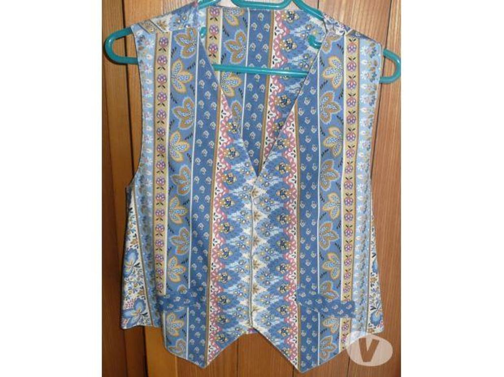 Vêtements occasion Seine-et-Marne Meaux - 77100 - Photos Vivastreet GILET pour femme style provençal