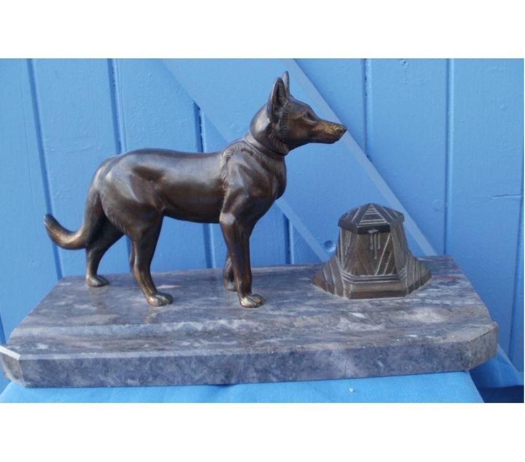Décoration - art Tarn-et-Garonne Montauban - 82000 - Photos Vivastreet ENCRIER Art Deco Chien en regule sur une plaque de marbre