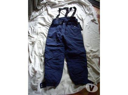Vêtements occasion Bouxwiller Bas-Rhin - Photos Vivastreet Pantalon-Salopette de ski Marine 11-12 ans à 2 €