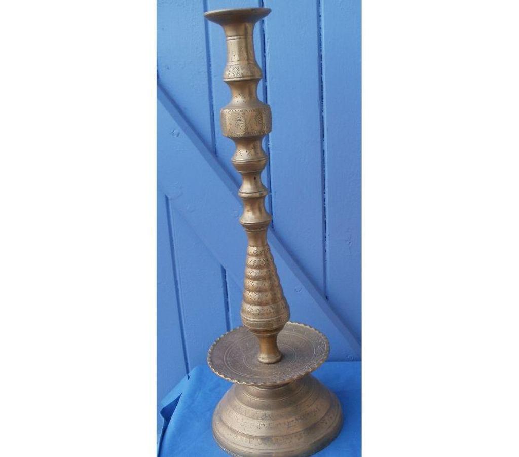 Décoration - art Tarn-et-Garonne Montauban - 82000 - Photos Vivastreet Grand bougeoir en bronze Hauteur 48 cm