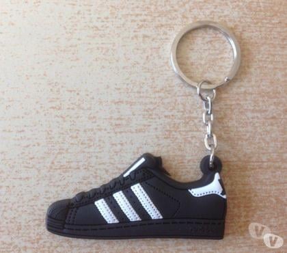 Accessoires & Bagagerie Carnon Hérault - Photos Vivastreet porte clé basket adidas modèle superstar noir