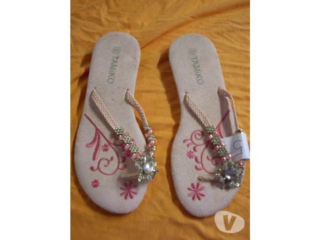 Chaussures Bas-Rhin Bouxwiller - 67330 - Photos Vivastreet Tongs Rose à perles pointure 39 à 5 €-neuves