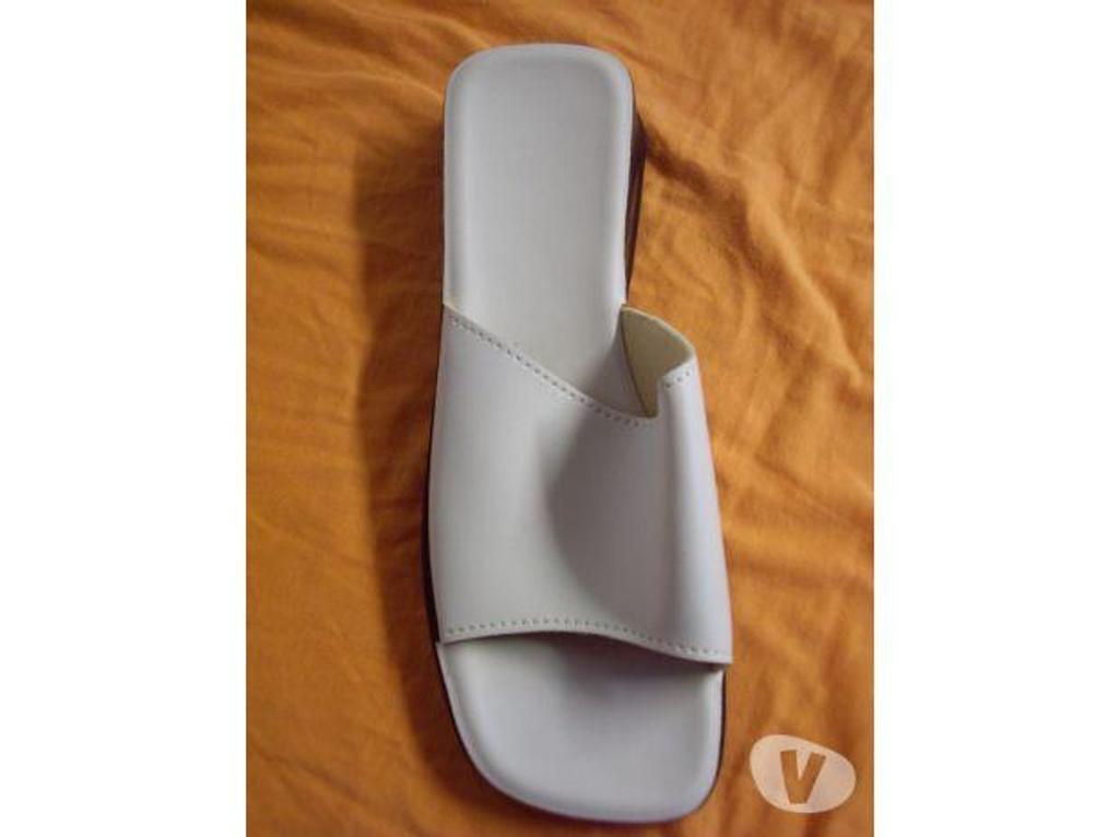Chaussures Bas-Rhin Bouxwiller - 67330 - Photos Vivastreet Mules coloris Blanc pointure 38 à 5 €-neuves