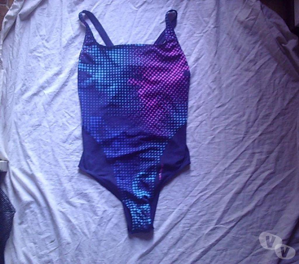 Matériel de sport Bas-Rhin Bouxwiller - 67330 - Photos Vivastreet Maillots de Bain 1 pièce Taille 44 + T44C 