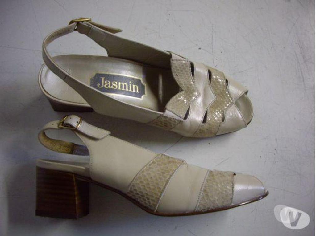 Chaussures Bas-Rhin Bouxwiller - 67330 - Photos Vivastreet Sandales coloris Crème pointure 36