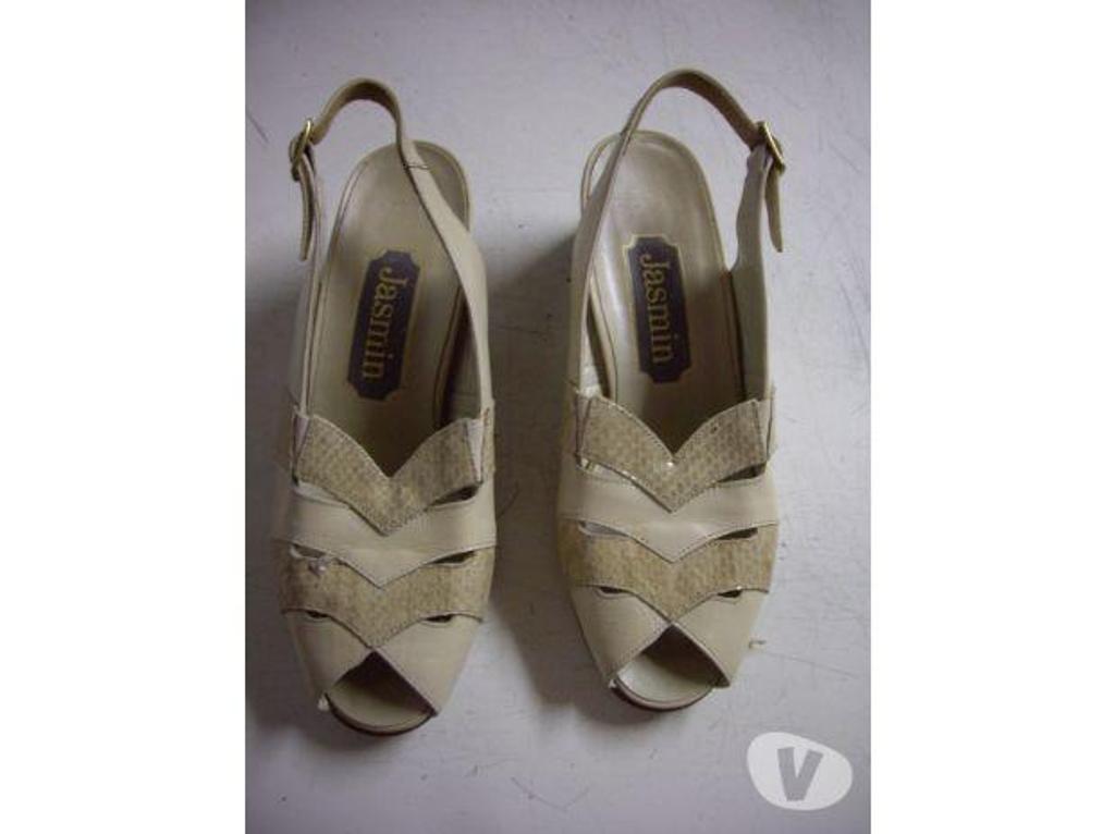 Chaussures Bas-Rhin Bouxwiller - 67330 - Photos Vivastreet Sandales coloris Crème pointure 36