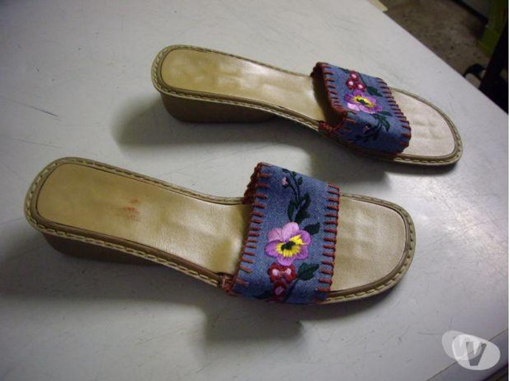 Chaussures Bas-Rhin Bouxwiller - 67330 - Photos Vivastreet Mules Bleu jean à fleurs pointure 39 