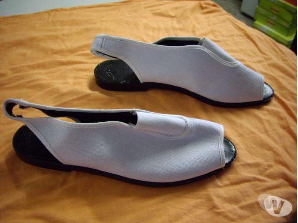 Chaussures Bas-Rhin Bouxwiller - 67330 - Photos Vivastreet Sandales en toile Blanc pointure 39-neuves- à 3 €