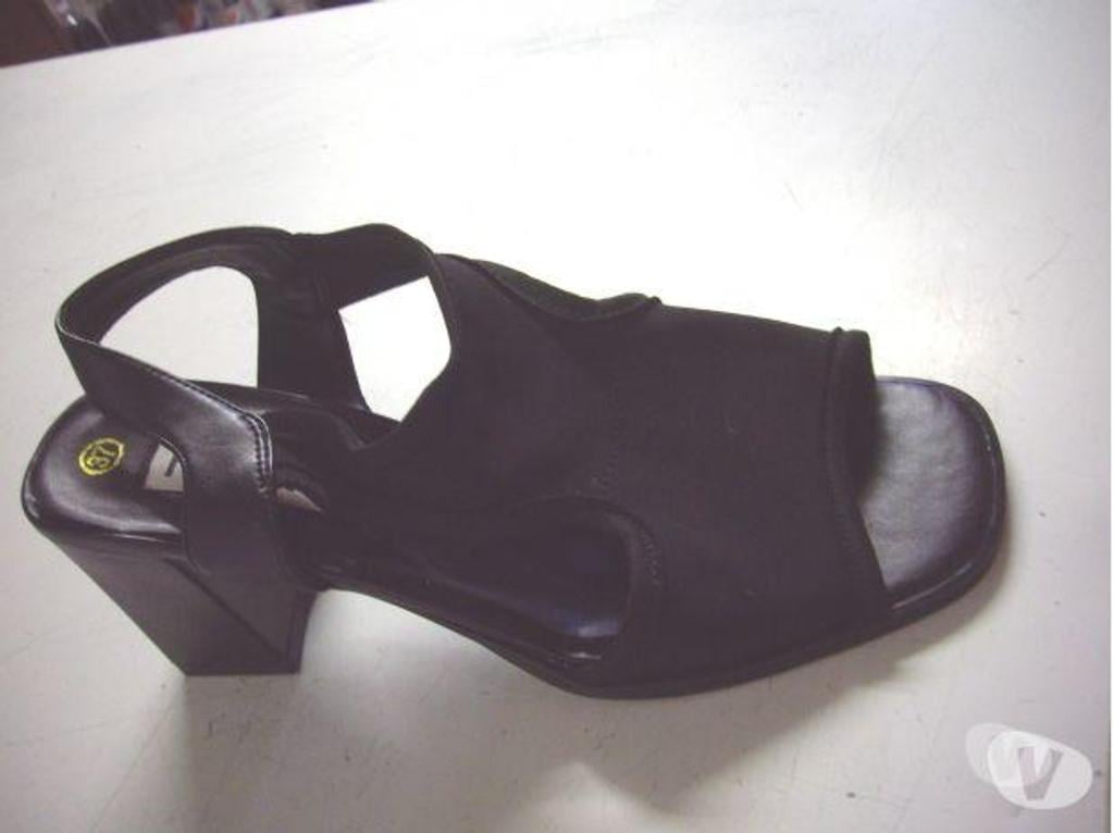 Chaussures Bas-Rhin Bouxwiller - 67330 - Photos Vivastreet Sandales Noir à talons pt 37-neuves- à 5 €