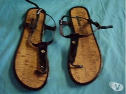 Chaussures et bottes occasion Bouxwiller Bas-Rhin - Photos Vivastreet Entredoigts Noir pointure 39-neuves- à 5 €