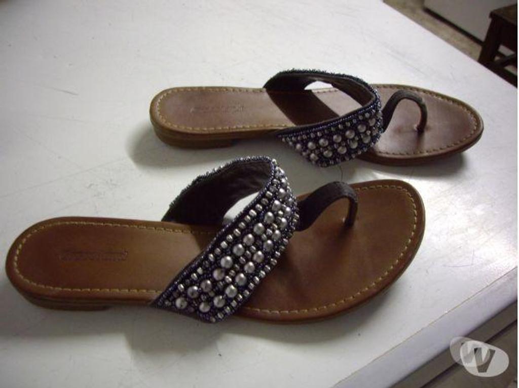 Chaussures Bas-Rhin Bouxwiller - 67330 - Photos Vivastreet Entredoigts Gris-Bleu perlés pt 40 -neufs- à 7 €