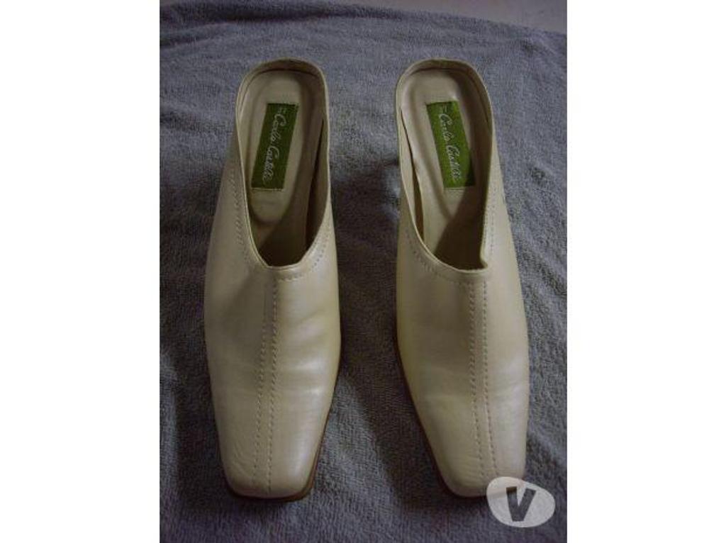 Chaussures Bas-Rhin Bouxwiller - 67330 - Photos Vivastreet Mules à talons Crème Brillant pt 37 -neuves- à 7 €