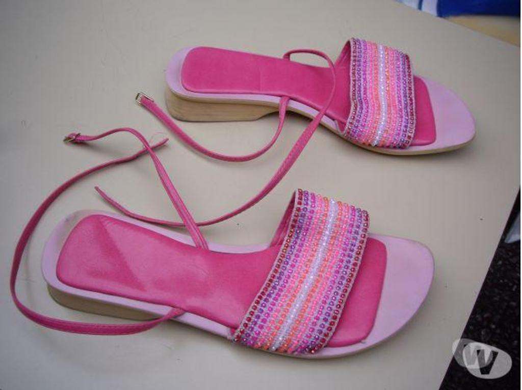 Chaussures Bas-Rhin Bouxwiller - 67330 - Photos Vivastreet Nu-pieds perlés Rose pt 40