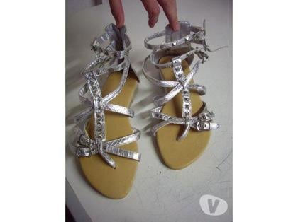 Chaussures et bottes occasion Bouxwiller Bas-Rhin - Photos Vivastreet Entredoigts spartiates Argentés pt 37-neuves