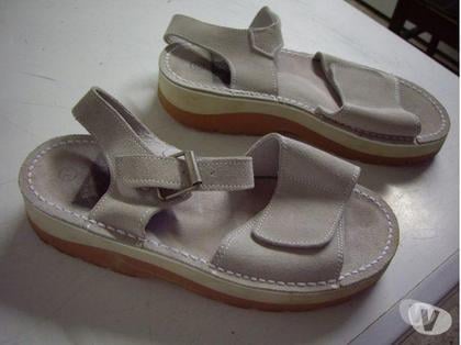 Chaussures et bottes occasion Bouxwiller Bas-Rhin - Photos Vivastreet Sandales Beige Crème pt 37-38 New Lander-neuves