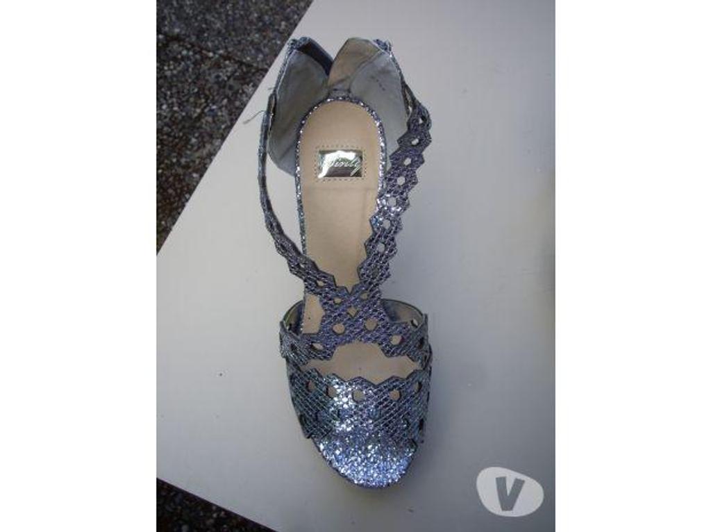 Chaussures Bas-Rhin Bouxwiller - 67330 - Photos Vivastreet Escarpins Gris Argentés croisés pt 38-39-neufs-15€
