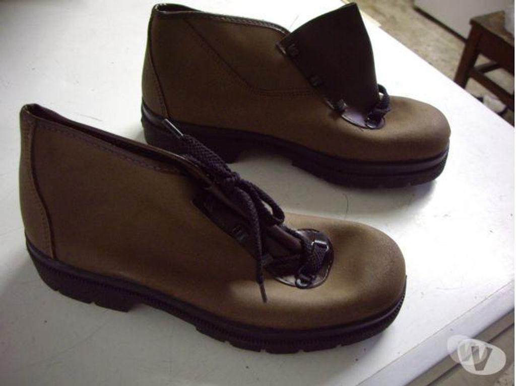 Chaussures Bas-Rhin Bouxwiller - 67330 - Photos Vivastreet Brodequins Brun pointure 40-neufs- à 10 €