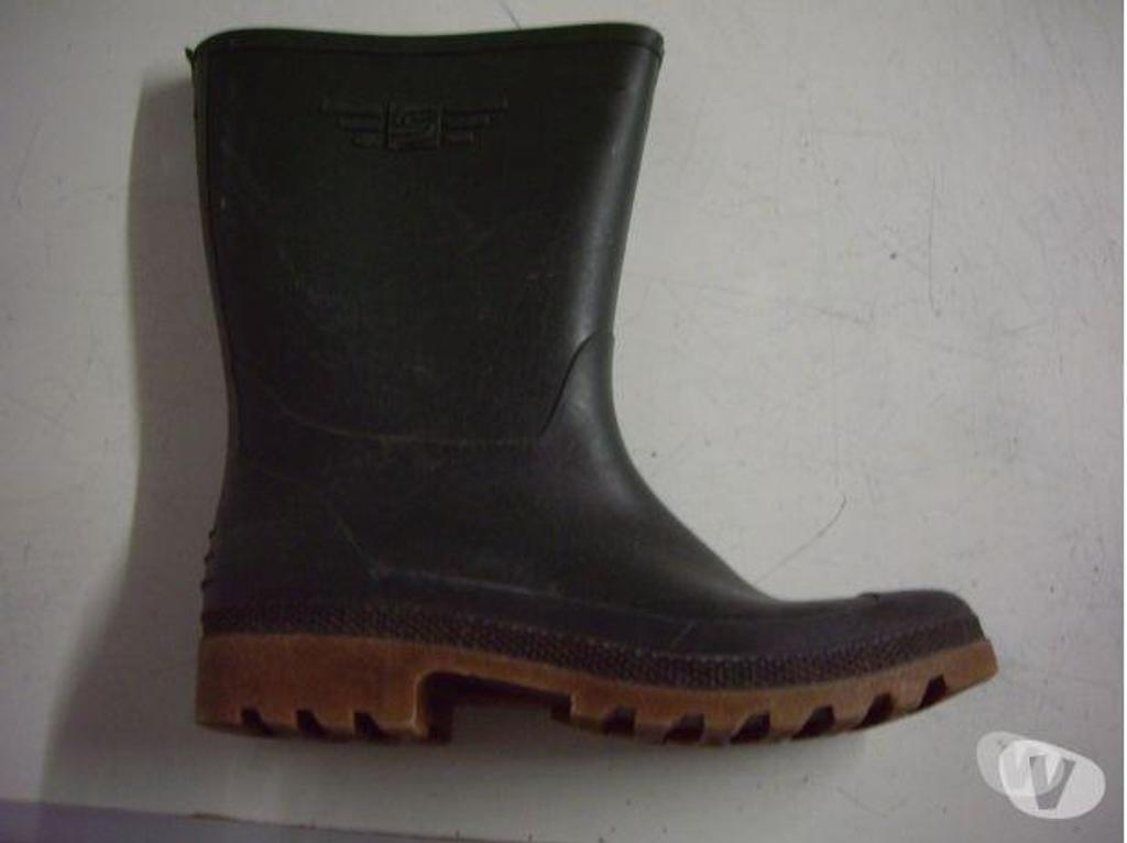 Chaussures Bas-Rhin Bouxwiller - 67330 - Photos Vivastreet Bottes de pluie en synthétique Kaki pt 42 à 3 €