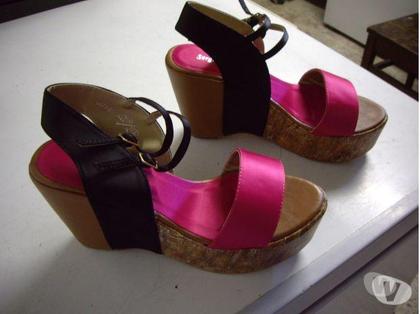 Chaussures occasion Bouxwiller Bas-Rhin - Photos Vivastreet Escarpins talons compensés Fuchsia-pt 38-neufs