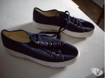 Chaussures et bottes occasion Bouxwiller Bas-Rhin - Photos Vivastreet Tennis en toile Marine à lacets pt 40 -neuves