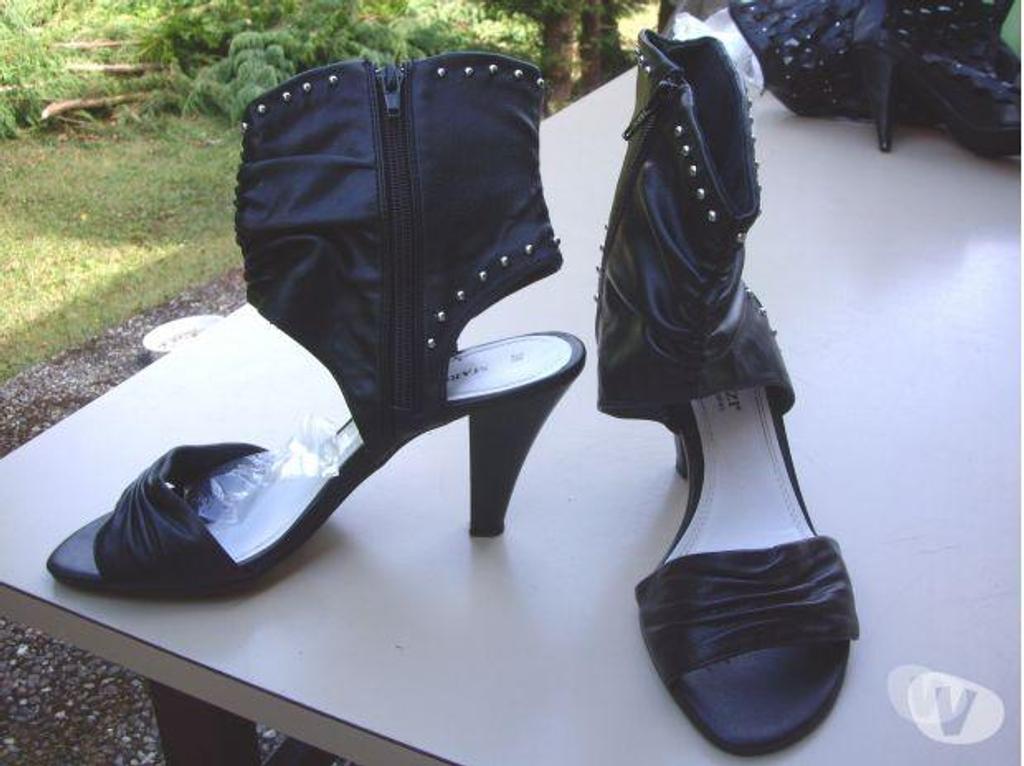 Chaussures Bas-Rhin Bouxwiller - 67330 - Photos Vivastreet Sandales Noires à clous à talons pt 38-39