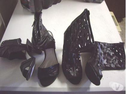 Chaussures et bottes occasion Bouxwiller Bas-Rhin - Photos Vivastreet Sandales Noires à clous à talons pt 38-39