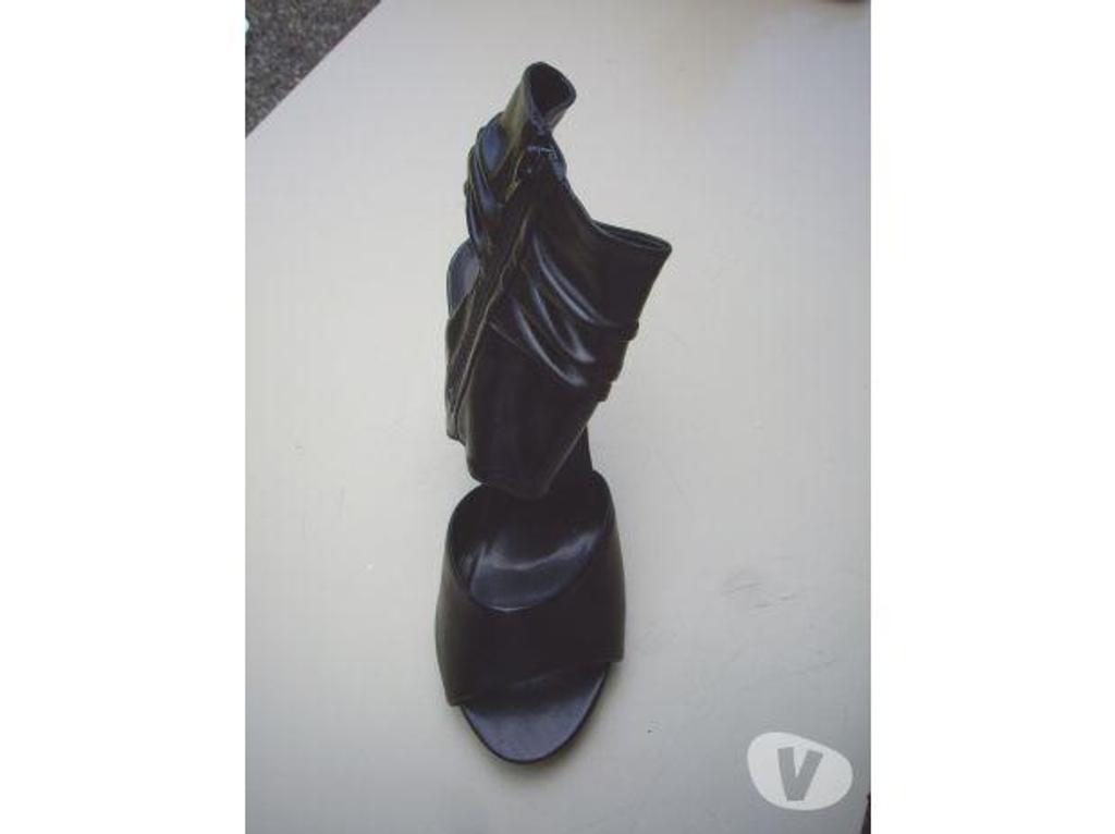 Chaussures Bas-Rhin Bouxwiller - 67330 - Photos Vivastreet Sandales noir vernis à talons pointure 38 