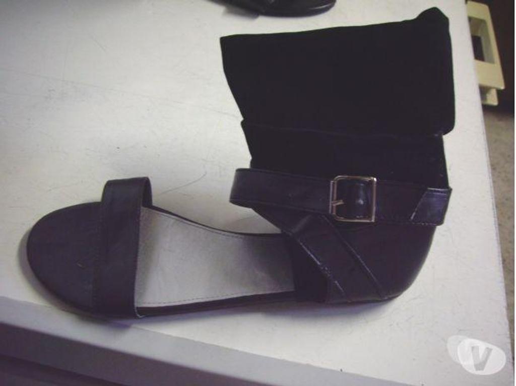 Chaussures Bas-Rhin Bouxwiller - 67330 - Photos Vivastreet Sandales noir montantes à boucle pt 39-neuves 