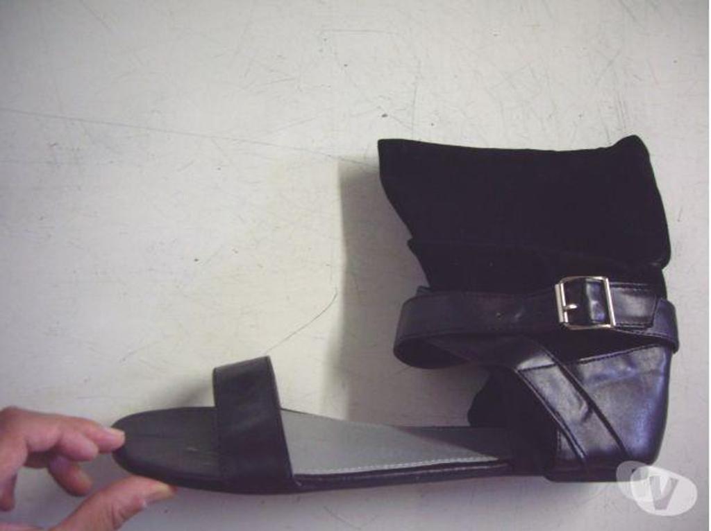 Chaussures Bas-Rhin Bouxwiller - 67330 - Photos Vivastreet Sandales noir montantes à boucle pt 39-neuves 