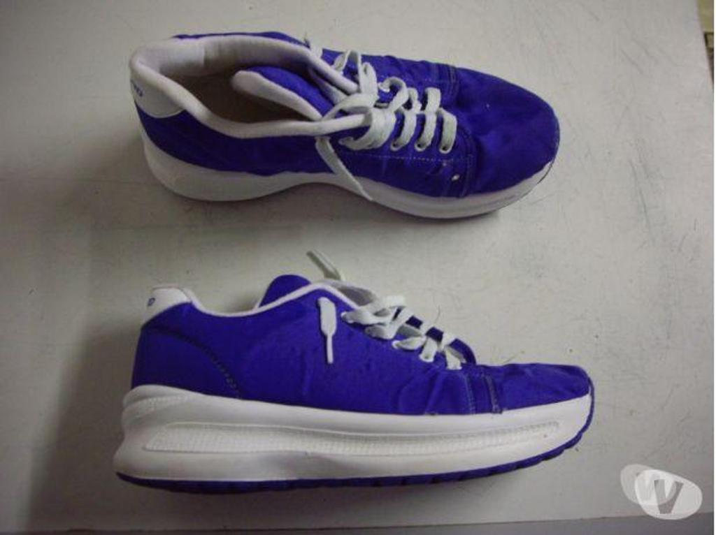 Chaussures Bas-Rhin Bouxwiller - 67330 - Photos Vivastreet Baskets Bleu Roy pointure 41