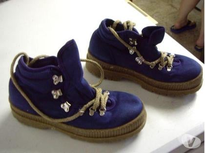 Chaussures occasion Bouxwiller Bas-Rhin - Photos Vivastreet Breny coloris Marine pointure 40 à 5 €