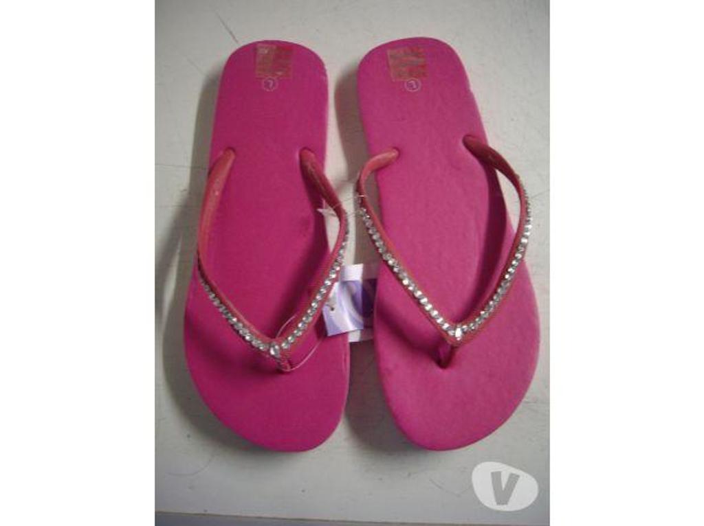 Chaussures Bas-Rhin Bouxwiller - 67330 - Photos Vivastreet Tongs coloris Fuchsia perlé pt 41-42-neuves-2,50 €