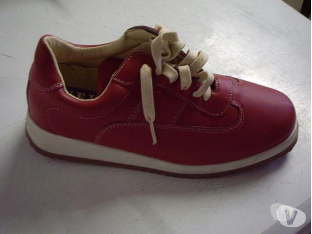 Chaussures Bas-Rhin Bouxwiller - 67330 - Photos Vivastreet Sneakers Bordeaux pointure 39 - neufs
