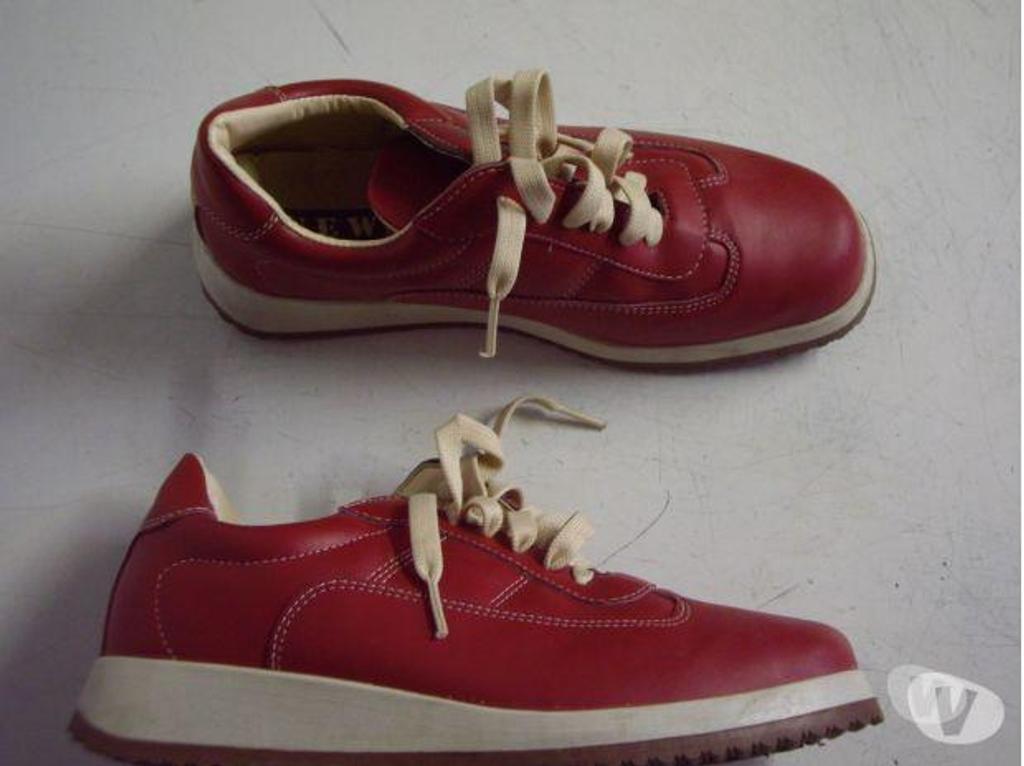 Chaussures Bas-Rhin Bouxwiller - 67330 - Photos Vivastreet Sneakers Bordeaux pointure 39 - neufs