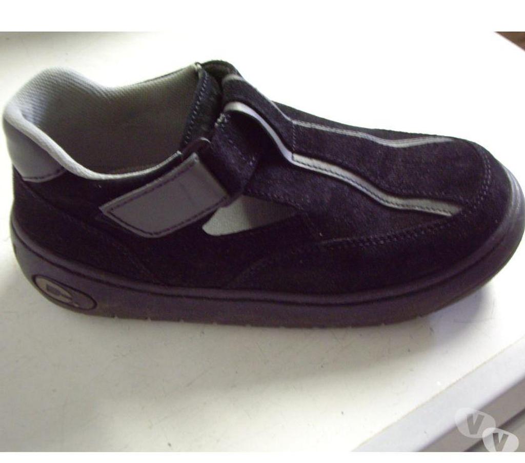 Chaussures Bas-Rhin Bouxwiller - 67330 - Photos Vivastreet Derbys Noir à scratch pointure 39