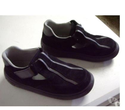 Chaussures occasion Bouxwiller Bas-Rhin - Photos Vivastreet Derbys Noir à scratch pointure 39