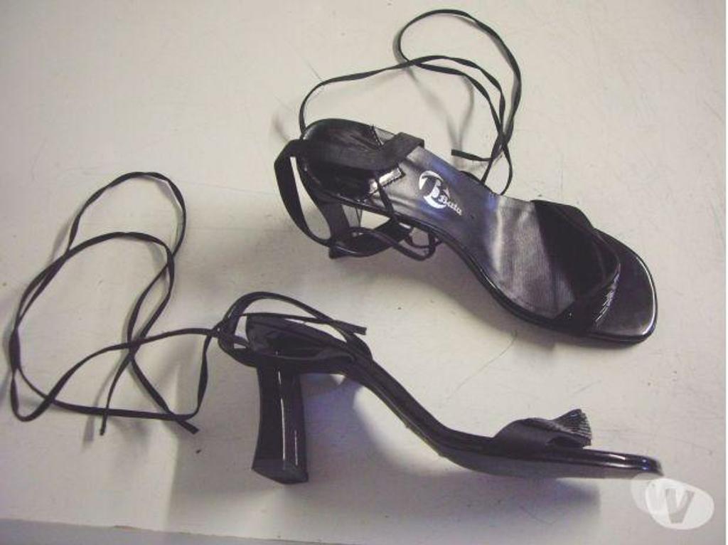 Chaussures Bas-Rhin Bouxwiller - 67330 - Photos Vivastreet Sandales à talons et lacets noir pt 41