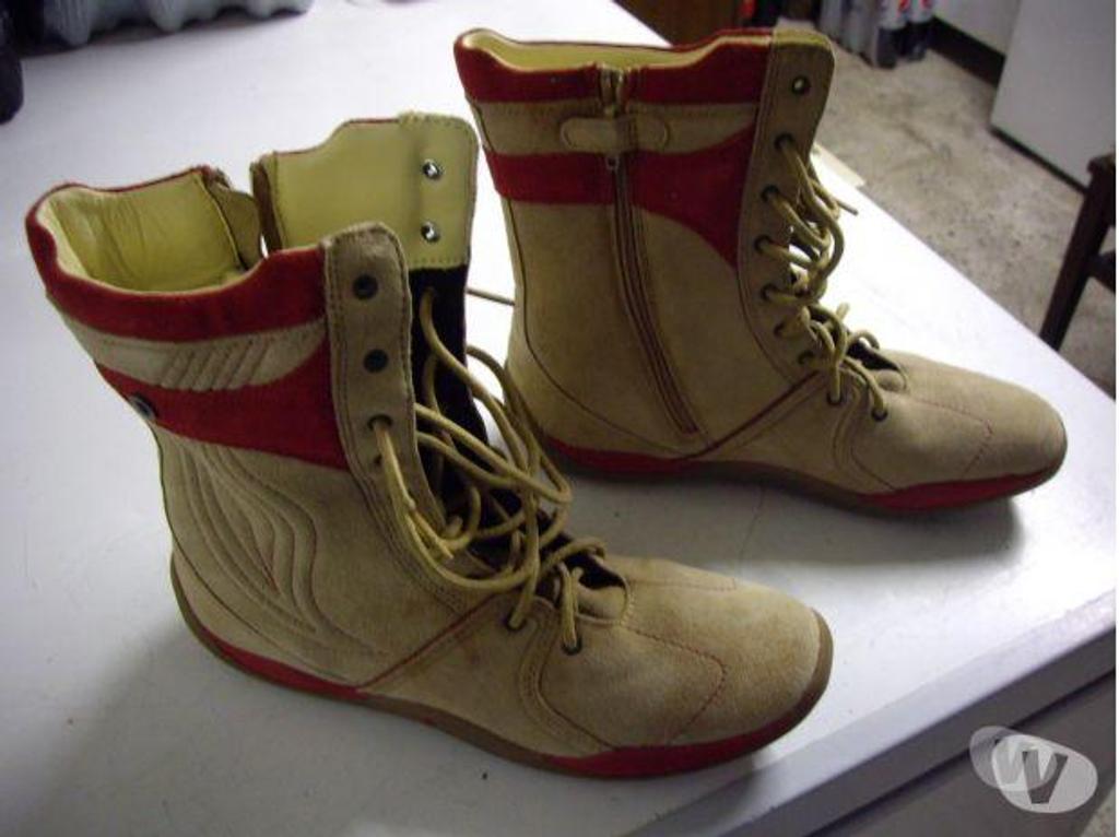 Chaussures Bas-Rhin Bouxwiller - 67330 - Photos Vivastreet Boots Beige-Rouge pointure 41 -neuves